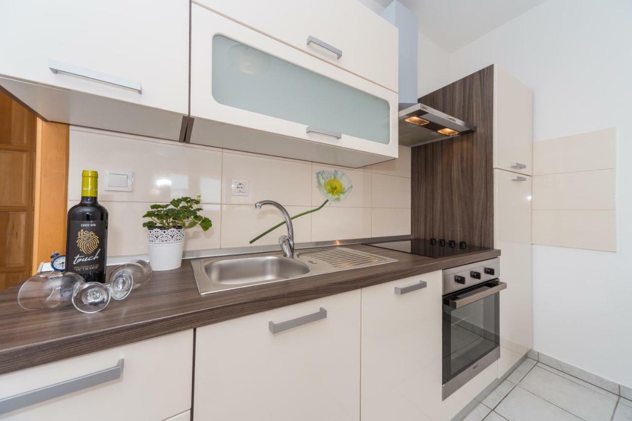 Apartament Jukic Sveti Filip i Jakov Kültér fotó